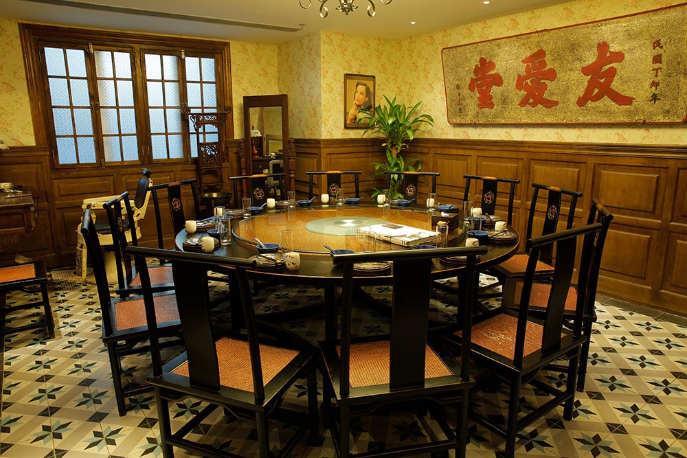 实木家具工厂 老榆木家具 老门板家具 仿古做旧家具 实木家具工厂 老榆木家具 老门板家具 仿古做旧家具