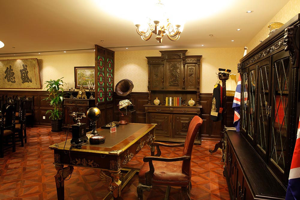 实木家具工厂 老榆木家具 老门板家具 仿古做旧家具 实木家具工厂 老榆木家具 老门板家具 仿古做旧家具