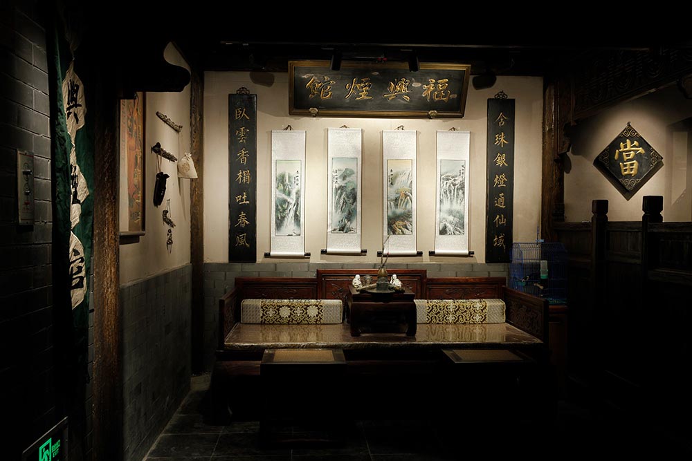 实木家具工厂 老榆木家具 老门板家具 仿古做旧家具 实木家具工厂 老榆木家具 老门板家具 仿古做旧家具