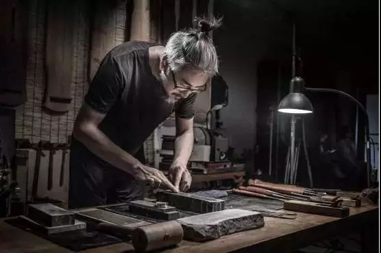 手工家具 定制 实木家具 老榆木 老门板 匠人 仿古 新中式 手工家具 定制 实木家具 老榆木 老门板 匠人 仿古 新中式